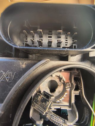 Faro Audi A3 8P Bi-xenon 2007 (derecho)