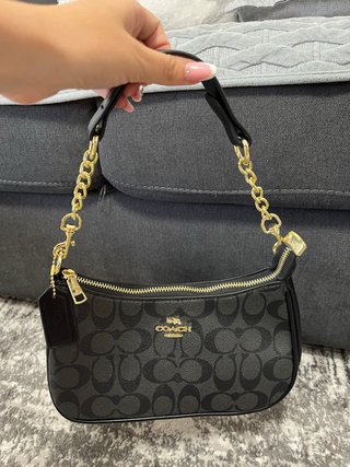 Borsa Coach nera con dettagli oro