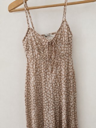 Mono floral marrón tirantes talla XS