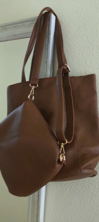 Bolso marrón de piel sintética