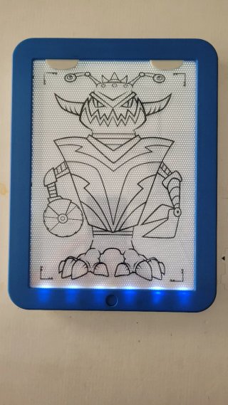 Mesa de luz para dibujar con plantillas