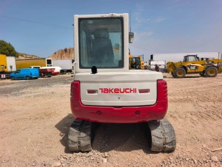 Mini Excavadora Takeuchi TB250
