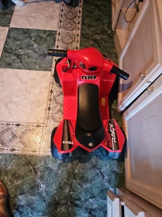 Moto eléctrica infantil Feber Quad Racy