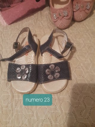 Zapatos niña negros charol lazo talla 26