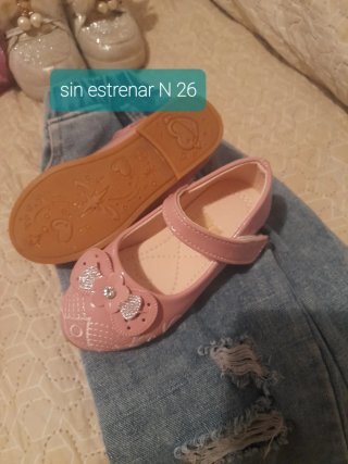 Zapatos niña negros charol lazo talla 26