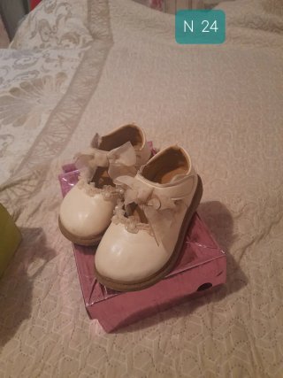 Zapatos niña negros charol lazo talla 26