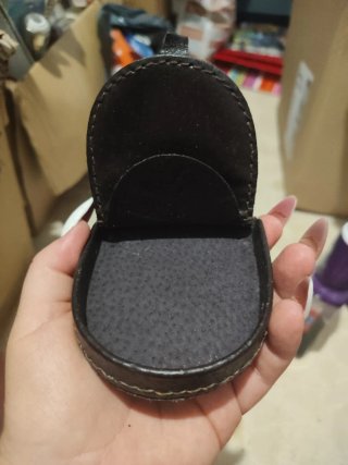 Monedero artesano de cuero negro