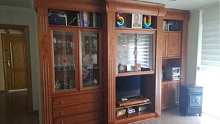 Mesa de comedor  6 sillas y  mueble