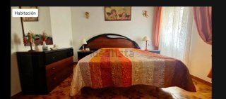 Dormitorio: Armario, Cómoda y Mesitas