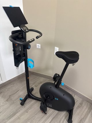 Bicicleta estática con soporte portátil