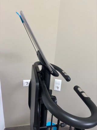 Bicicleta estática con soporte portátil