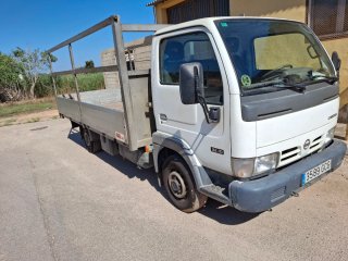Nissan Cabstar 2008