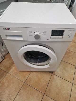 Lavadora carga frontal marca Rommer 6kg 1000rpm.