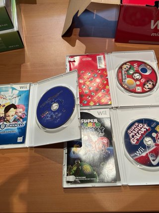 Nintendo Wii Mini + 3 Giochi + accessori