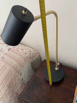 Flexo de mesa dorado y negro