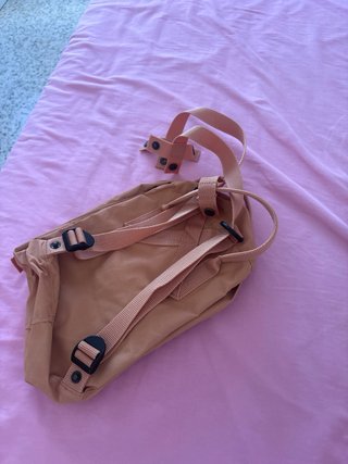 Mochila Fjallraven Kanken Beige Pequeña