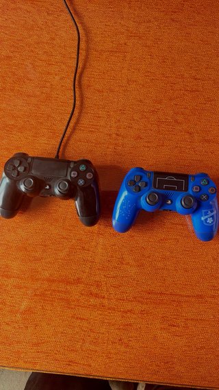 PS4 (PlayStation 4) + 5 Giochi