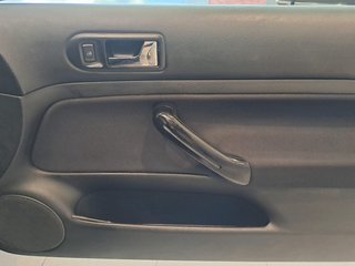 Volkswagen Golf 2003 - Gasolina 105 5p