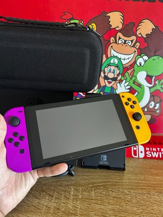 Nintendo Switch Morado y Amarillo + mario party