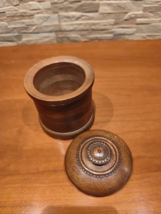 Antico vaso in legno di teak
