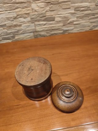 Antico vaso in legno di teak