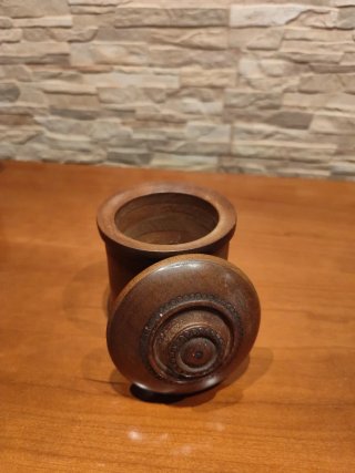 Antico vaso in legno di teak