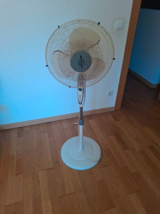Ventilador de pie Orbegozo Beige