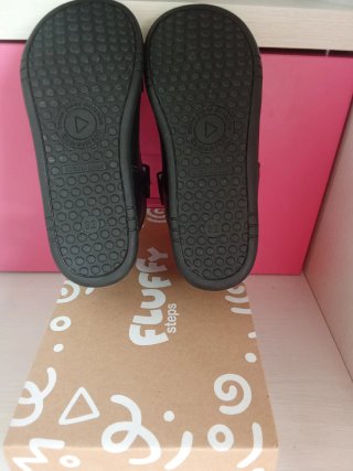 Merceditas respetuosas Fluffy piel negro T.32