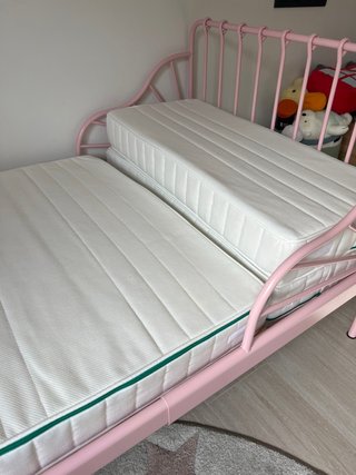 Cama extensible IKEA MINNEN rosa + colchón