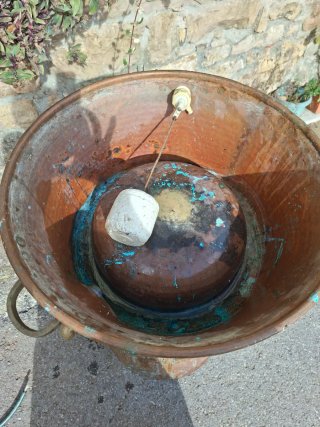 Alambique de cobre antiguo