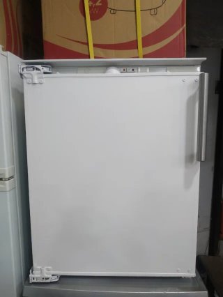 Mini Nevera Integrable Blanca