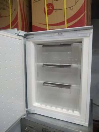 Mini Nevera Integrable Blanca
