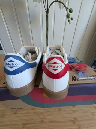 1ra edición- Zapatillas Metro 105 Aniversario T37