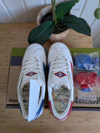 1ra edición- Zapatillas Metro 105 Aniversario T37