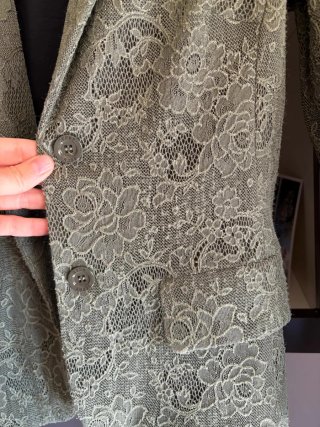 Blazer de encaje verde oliva
