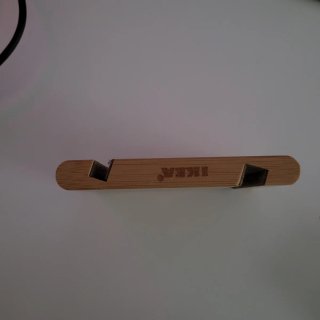 Supporto telefono IKEA in bambù