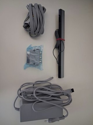 NintendoWii Blanca Completa + Wii Sports y Wiiplay