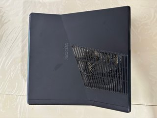Xbox 360 Negra + Mando Blanco