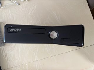 Xbox 360 Negra + Mando Blanco