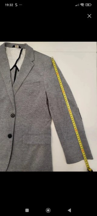 Blazer gris con coderas