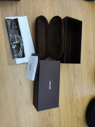 Estuche Terciopelo Gafas Tom Ford Negro