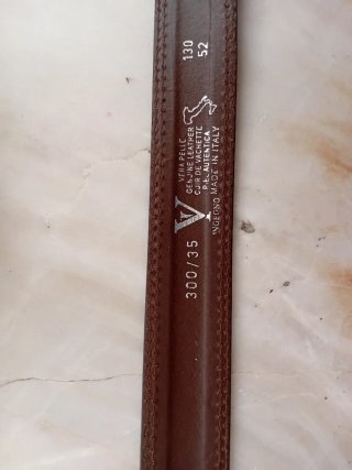 Cinturón de piel marrón