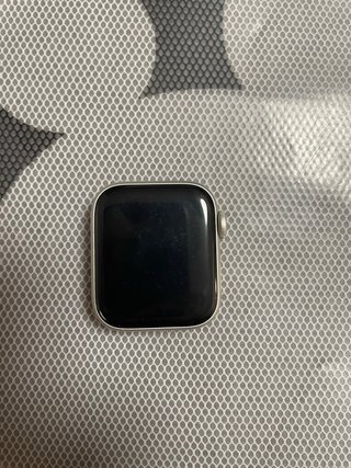 Apple Watch SE 40mm Starlight