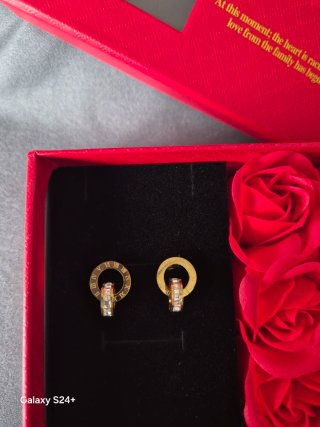 Conjunto Colar, Pulseira e Brincos Dourados
