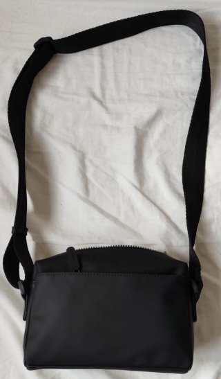 Bandolera Negra Básica NUEVA (Pull&Bear)