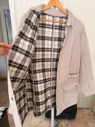 Chaqueta acolchada beige