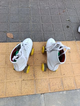 Patines de 4 ruedas blancos TALLA36