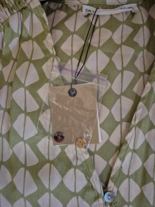 Blusa Sfera manga corta verde y beige Talla S