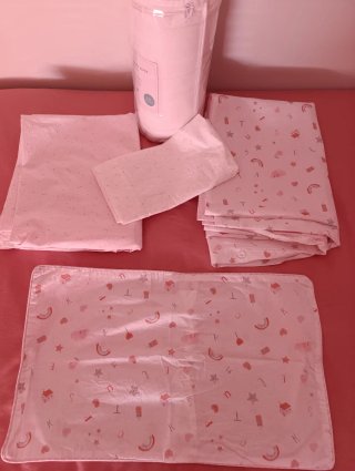 Relleno y 2 fundas para cuna
