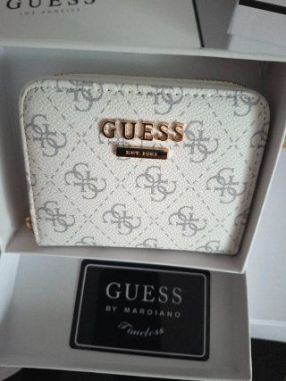 Cartera Guess Blanca y Dorada